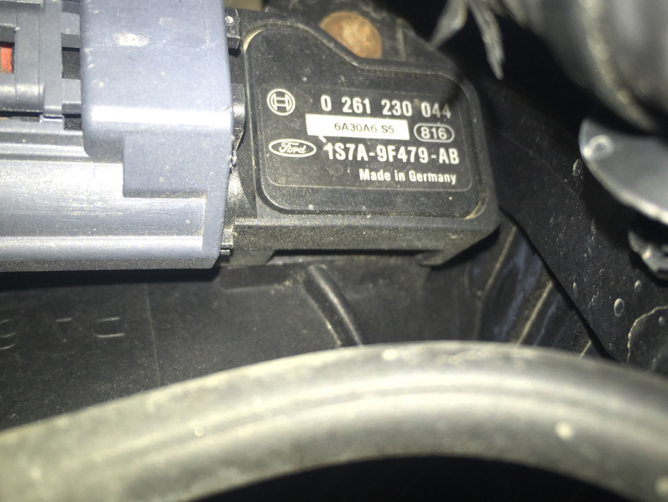 Новий розширювальний бачок + кришка, новий MAP sensor + перефарбування зимових дисків 5