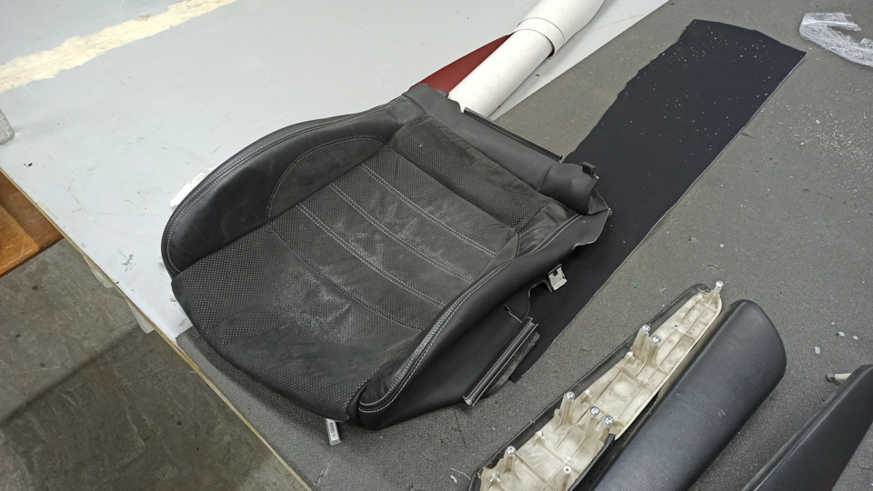 Відновлення боковини крісла водія Mondeo IV 4