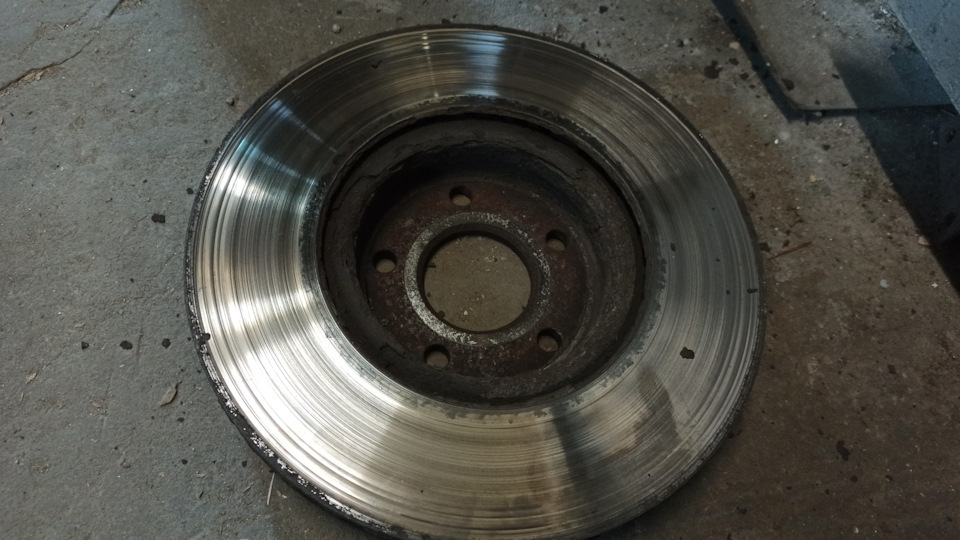 Заміна передніх гальмівних колодок та дисків на Brembo 2