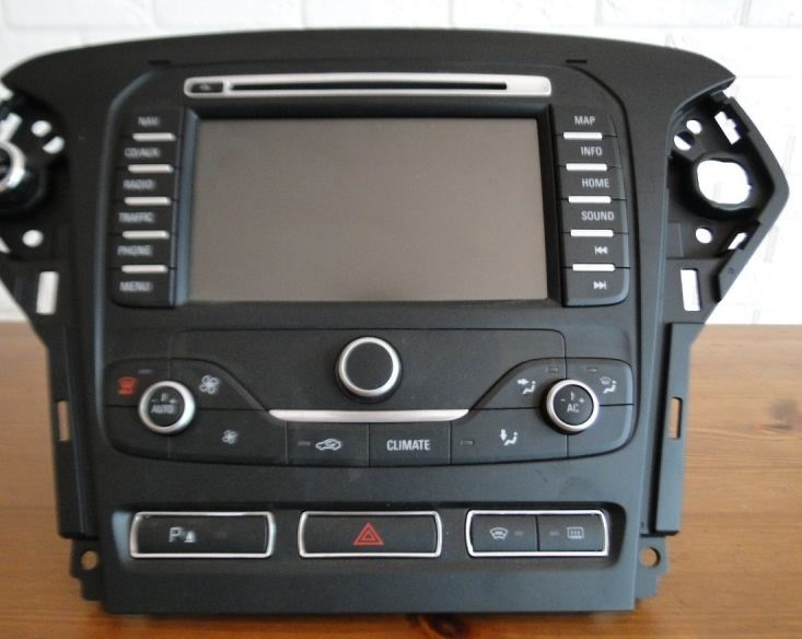 А чи варто гра свічок або купівля Blaupunkt NX 1