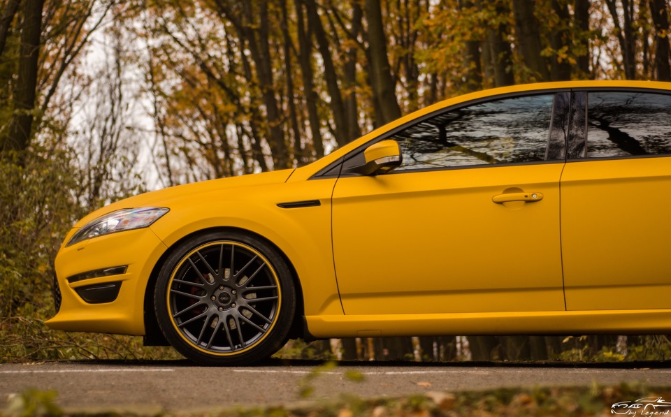 Yellow Mondeo mk4 1