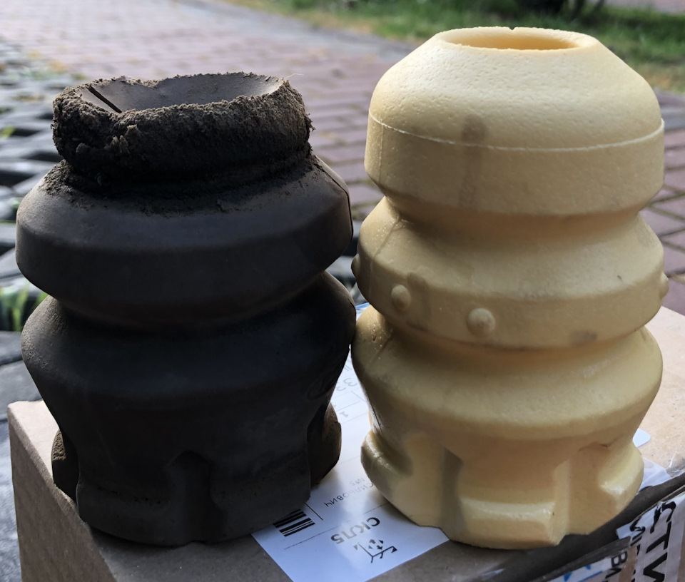 Замінивши відбійники амортизаторів. 3