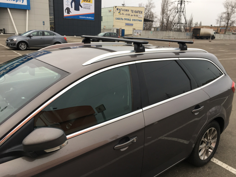 Автобагажник Thule - комплект зібраний 2