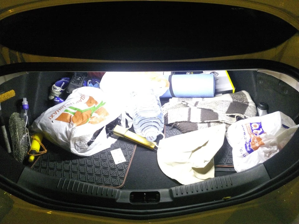 Світлодіодна стрічка в багажнику Mondeo IV.