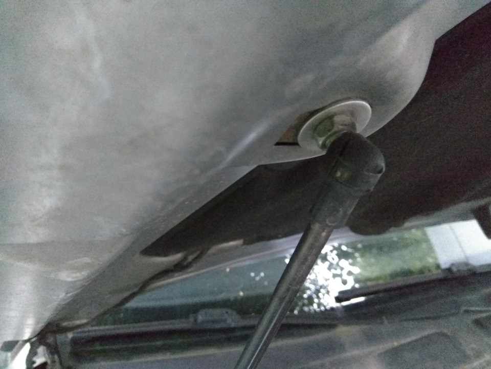 Газові упори капота Mondeo 4 3