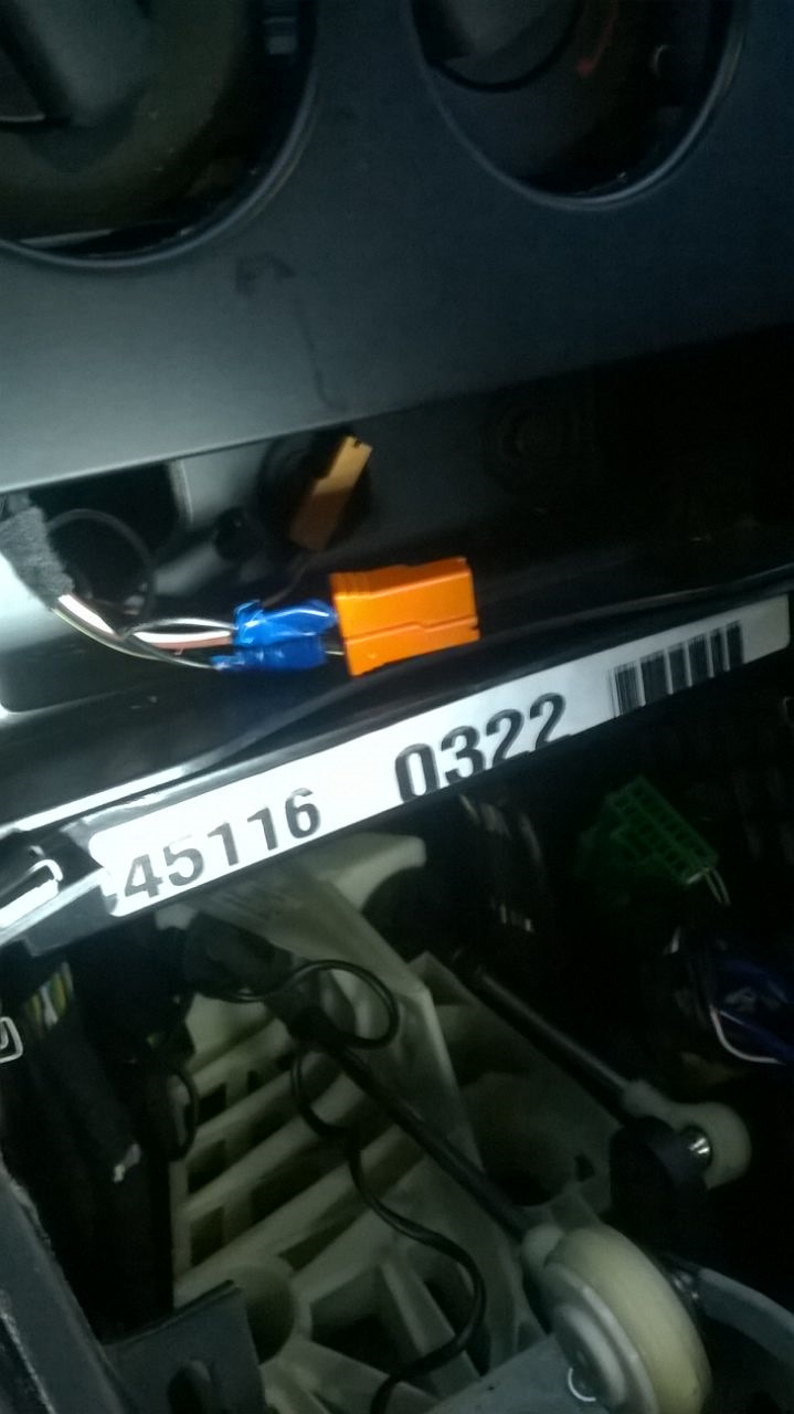 Bluetooth і нова автомобільна зарядка в прикурювач XIAOMI 5