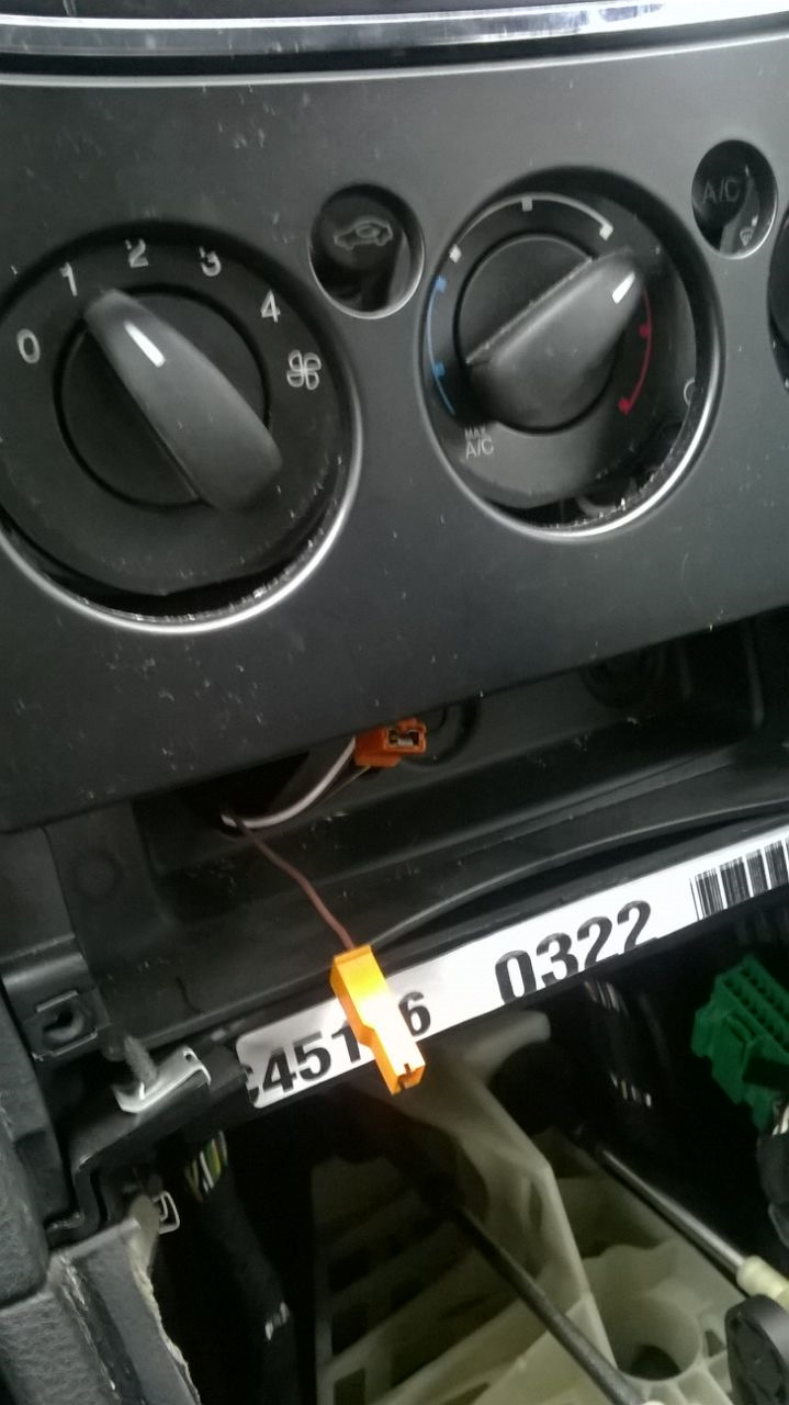 Bluetooth і нова автомобільна зарядка в прикурювач XIAOMI 4