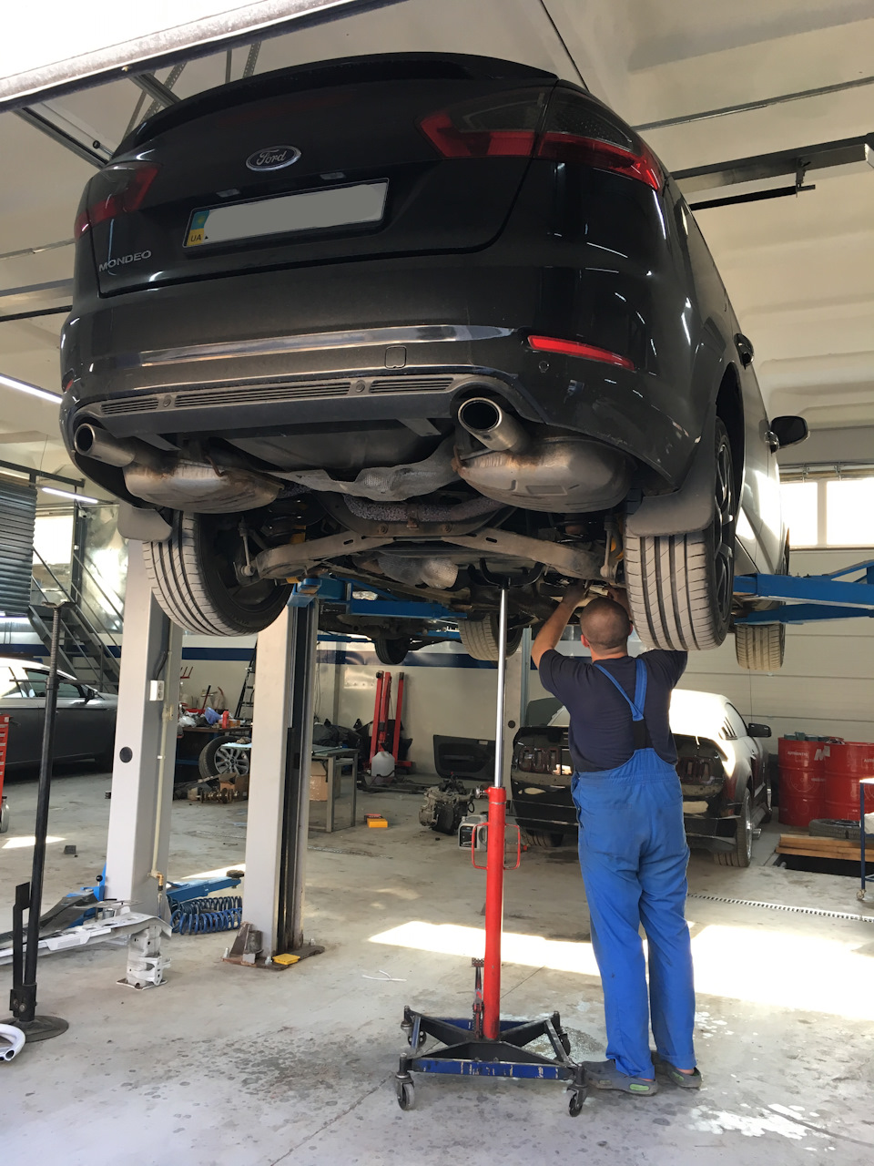 Заміна бензонасосу Ford Mondeo Ecoboost 2.0 1