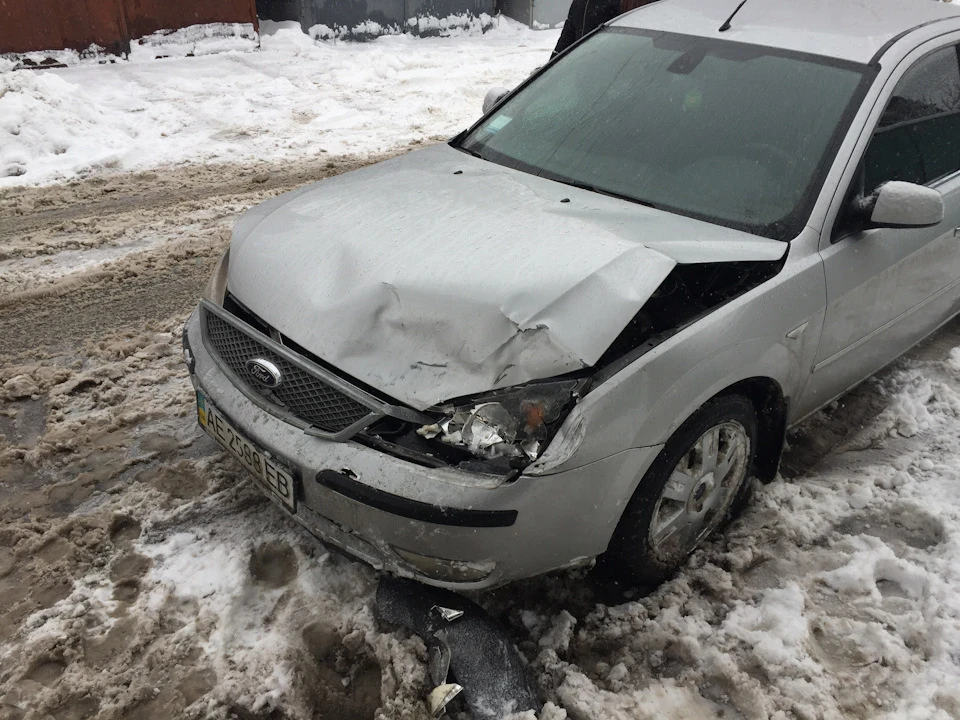 ДТП або міцність Lexus