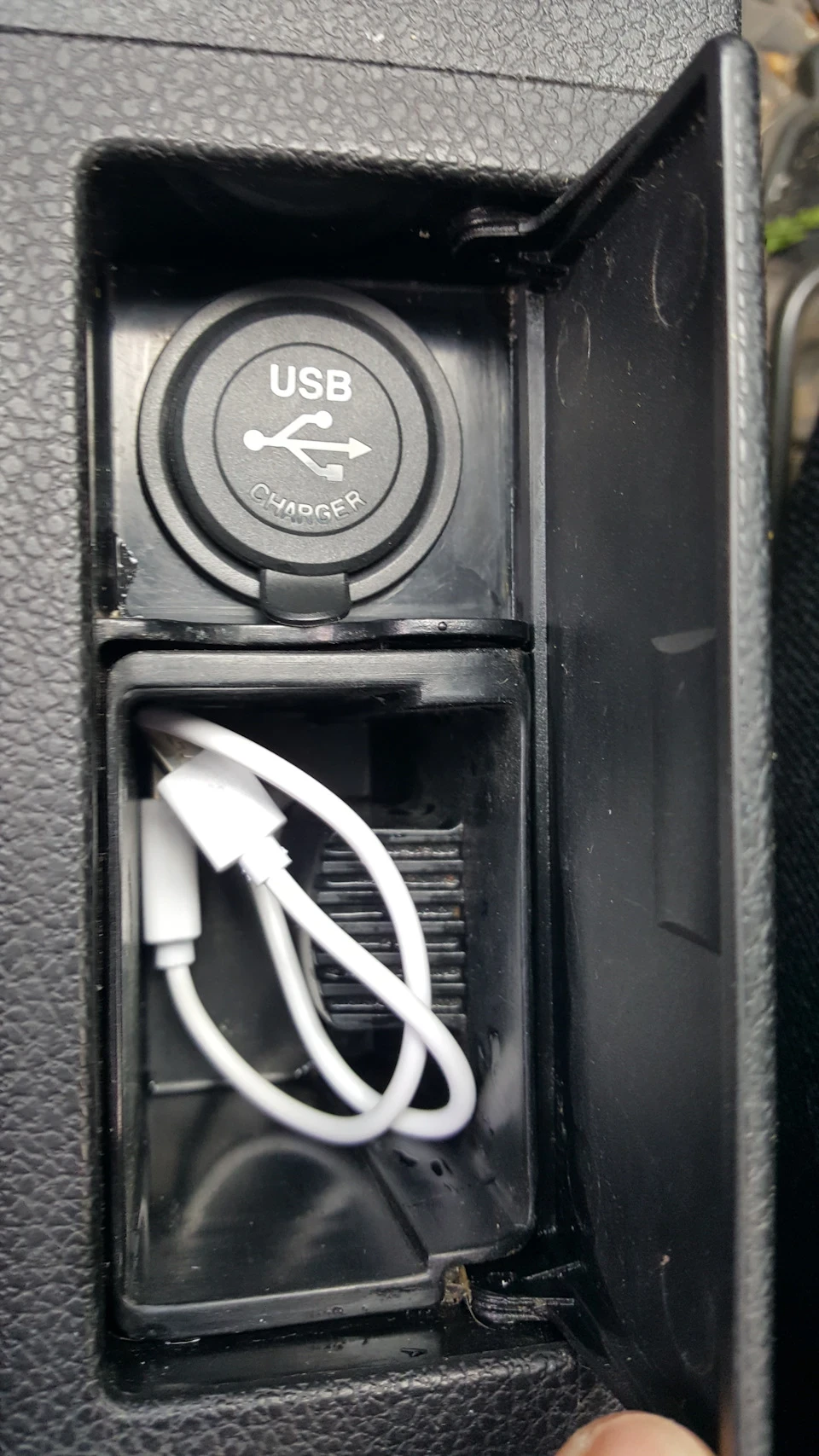 Заряджання Usb замість прикурювача