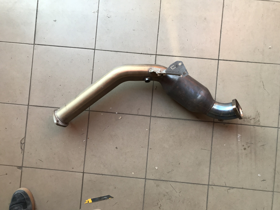 Cobb downpipe + catback 4