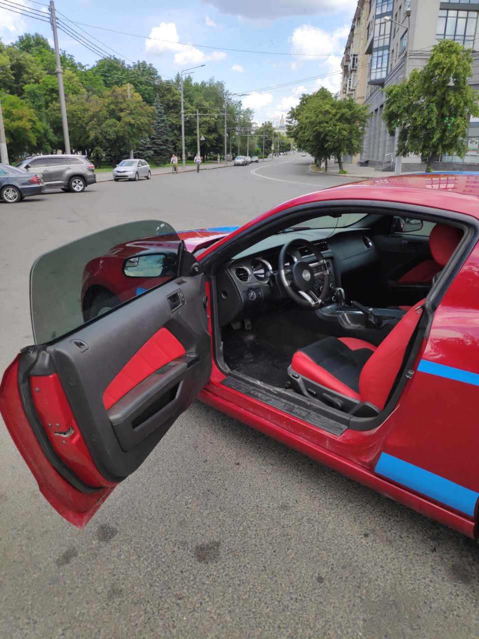 Салон, комбінована шкіра та альконтара 1