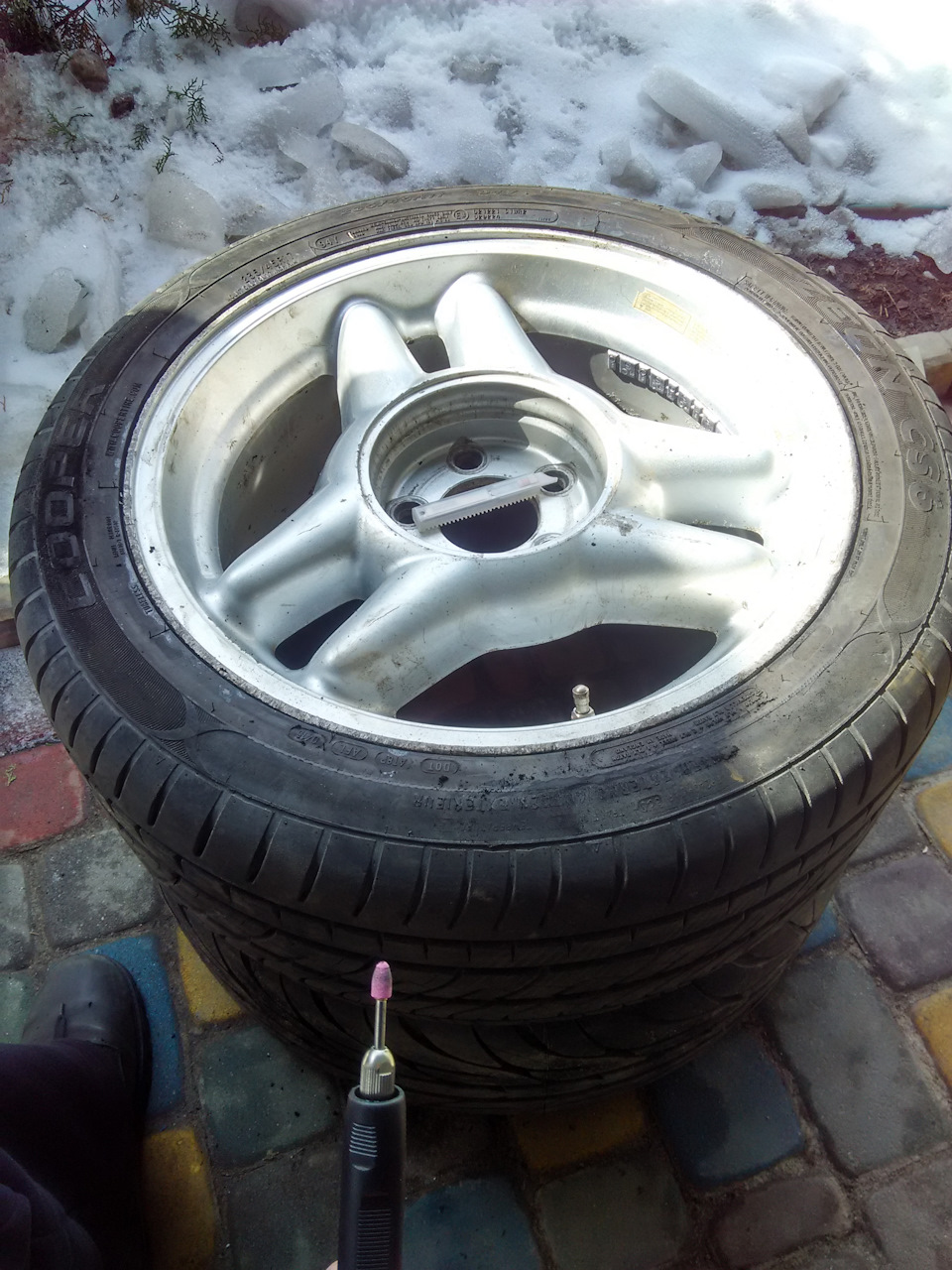 Шини з білими написами (наклейки) Tires with white lettering 1