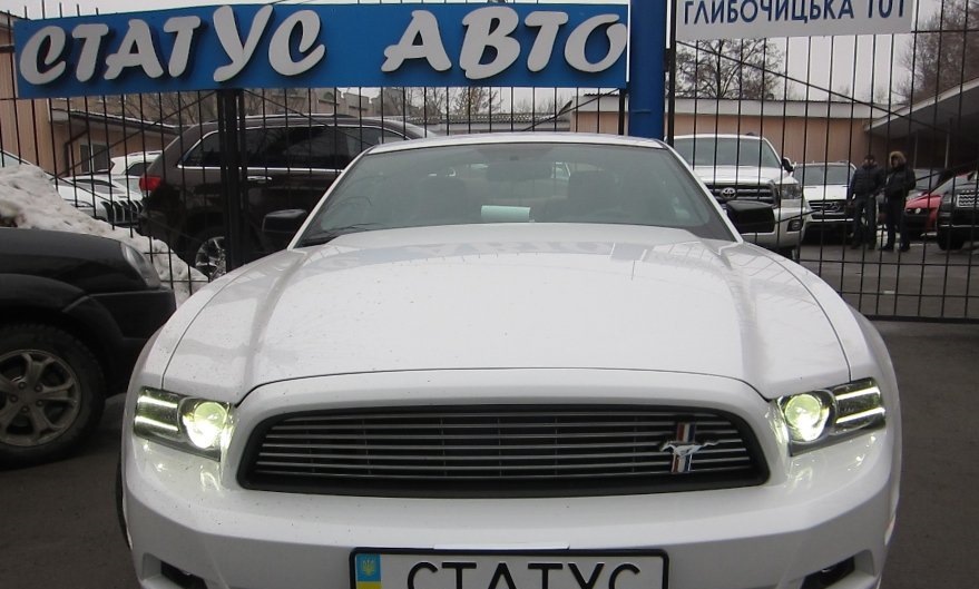 Ford Mustang 3.7i Club Of America 1