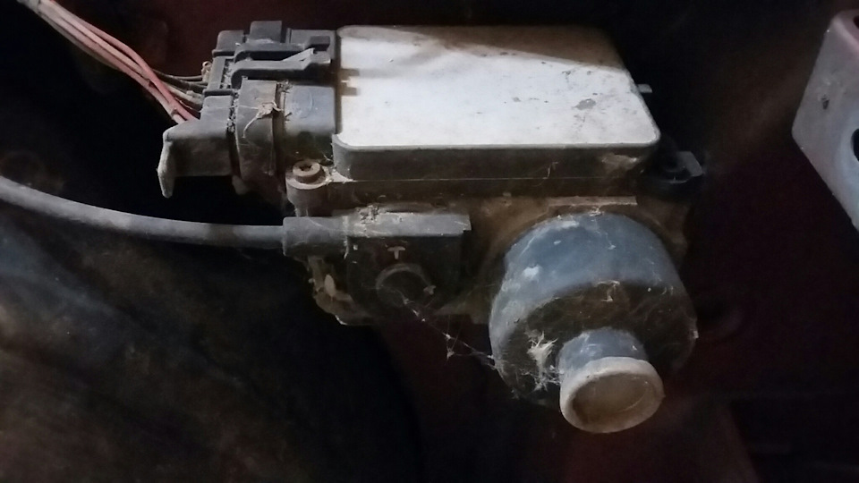 Під лівим крилом блок 1