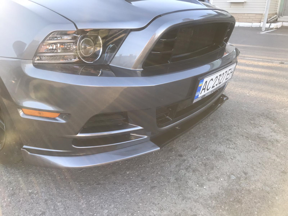 12. Спойлер підборіддя в стилі GT500 від Cervini або спойлер у стилі GT500 1