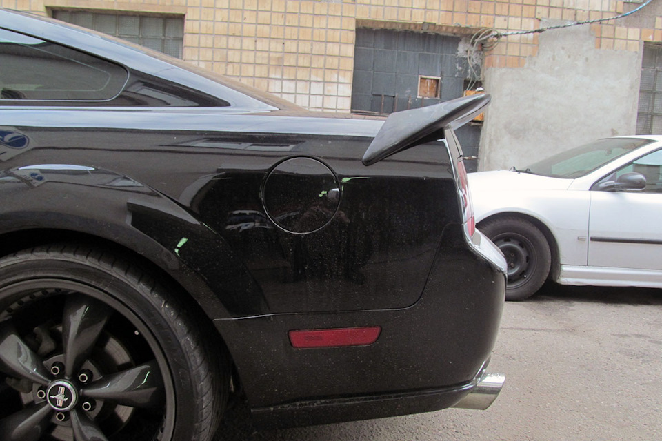 Спойлер Roush style. 2