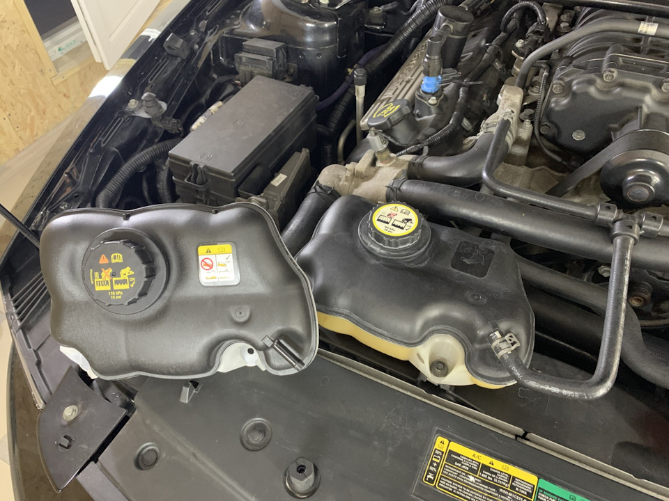 Ford Coolant Expansion Tanks & Power Steering Reservoir 3