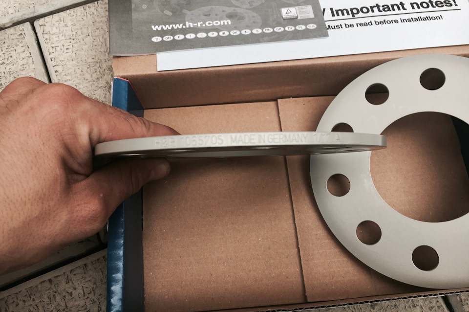 H&R Wheel Spacers 4
