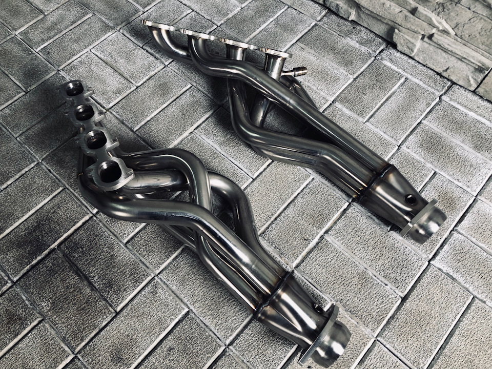 Kooks 1-3/4 in. Long Tube Headers with Catted X-Pipe 5