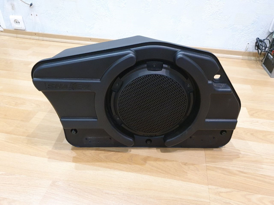 Установка Shaker Pro на 12 динаміків із сабом 2