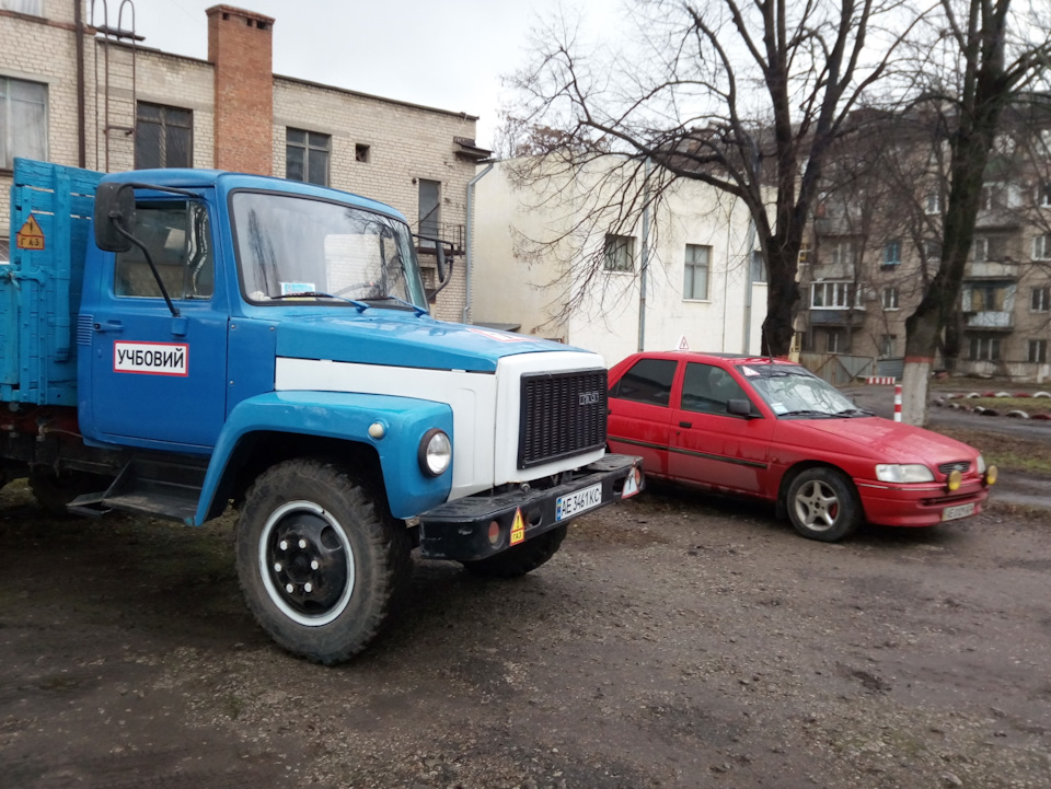 Рокотить старий дизель ... 2