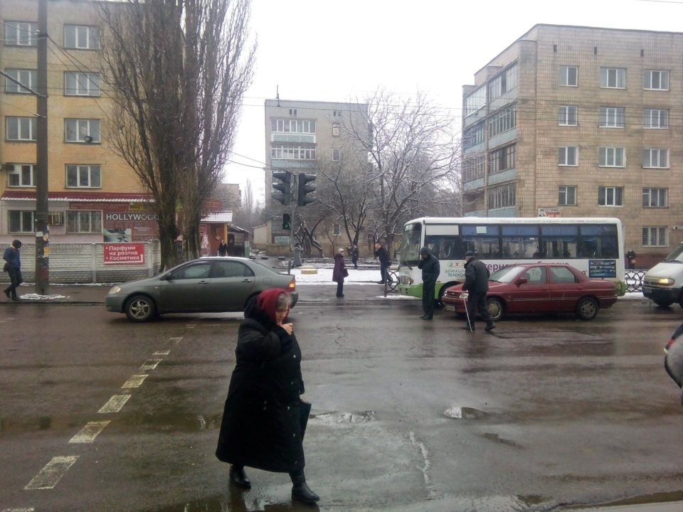 Говорять двічі в одну вирву не потрапляють... брехня :) 5