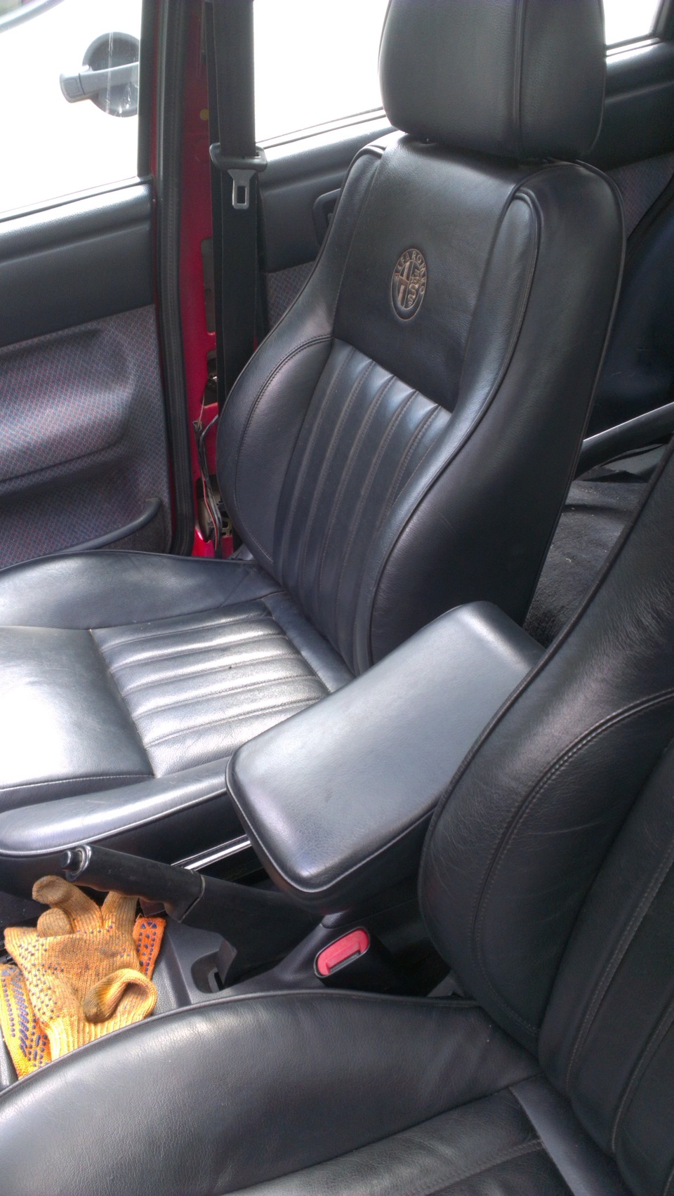 Шкіряні сидіння Alfa-Romeo 156 (MOMO) 1