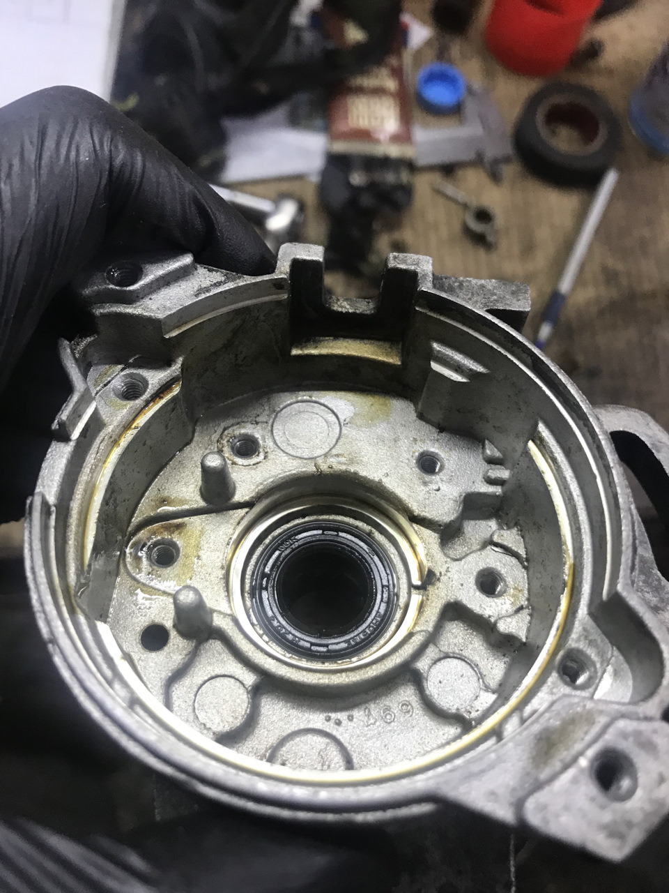 Заміна внутрішнього сальника розподільника запалювання 2.2 turbo 5