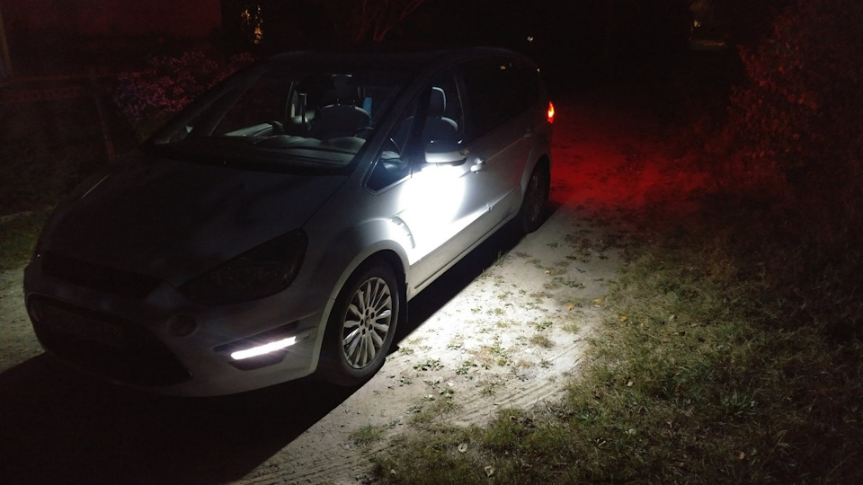 LED Підсвічування в дзеркалах 1