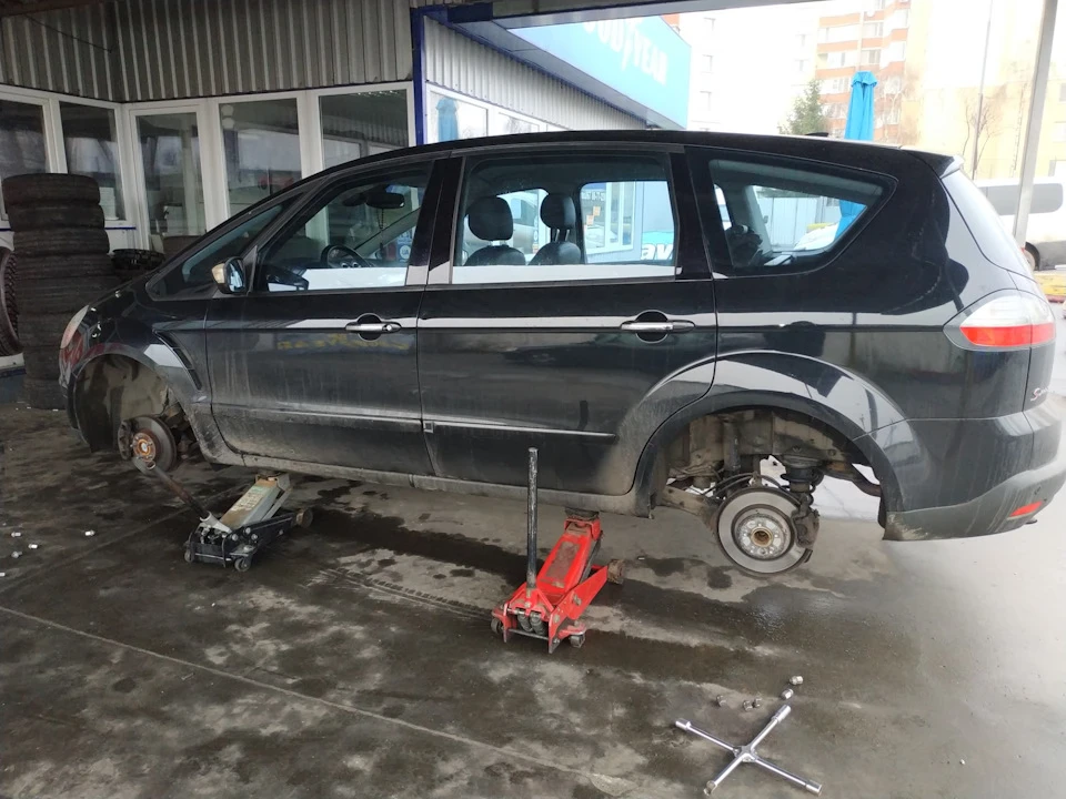 Прикупив зимову гуму 225/50 R17