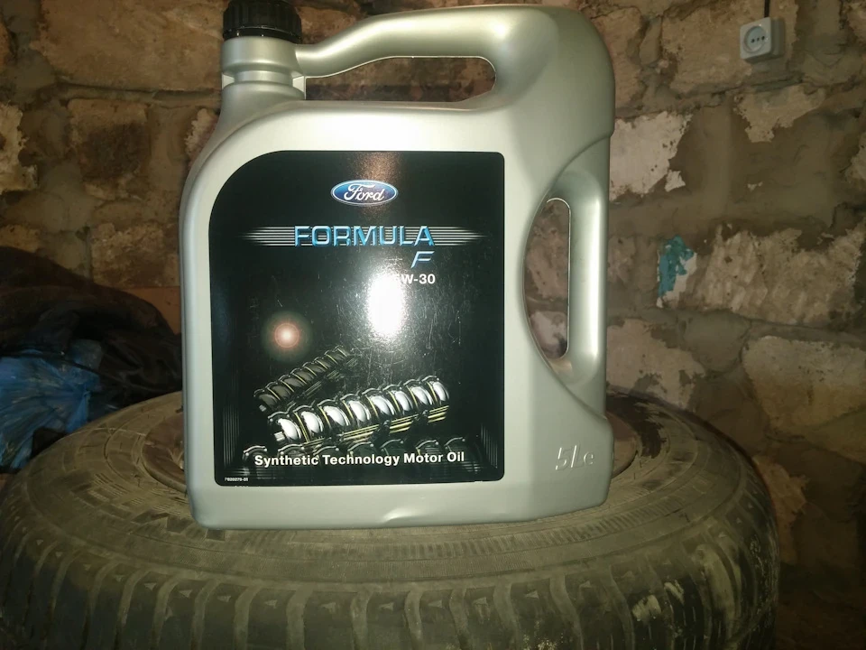Заміна масла.Спостереження.Formula ford 5w30