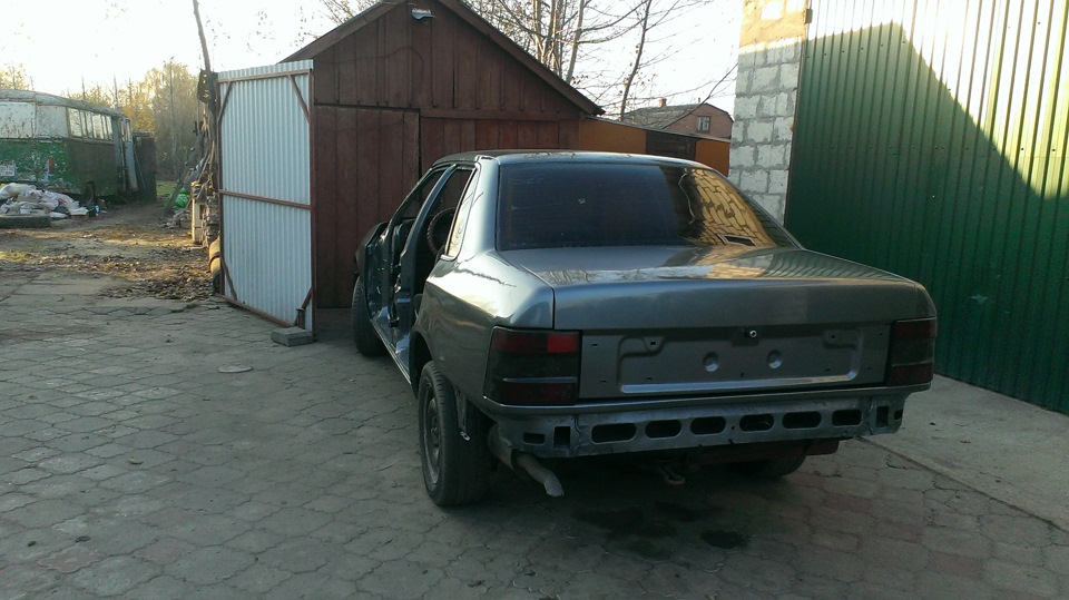 Скорп пофарбований, а зараз нудне складання. 2