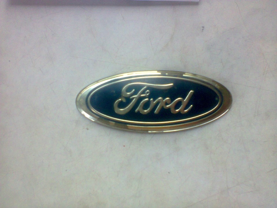 купив емблему FORD б/у 2