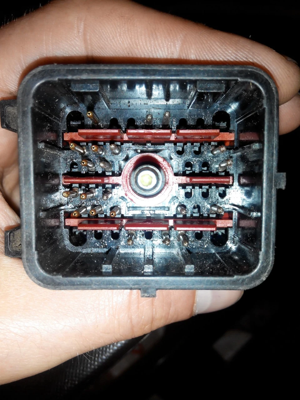 Допоможіть у кого 2.0 DOHC 8V