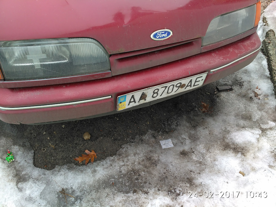 Встановлення рамок держ. номерів (Ford). 5