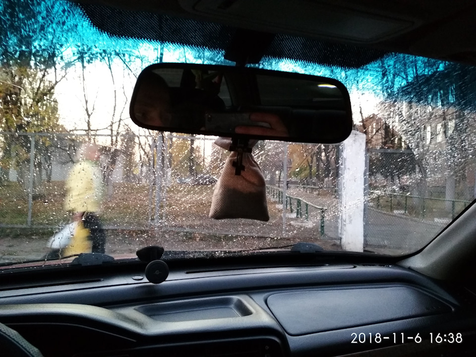 Встановлення віялових форсунок омивача лобового скла. 2