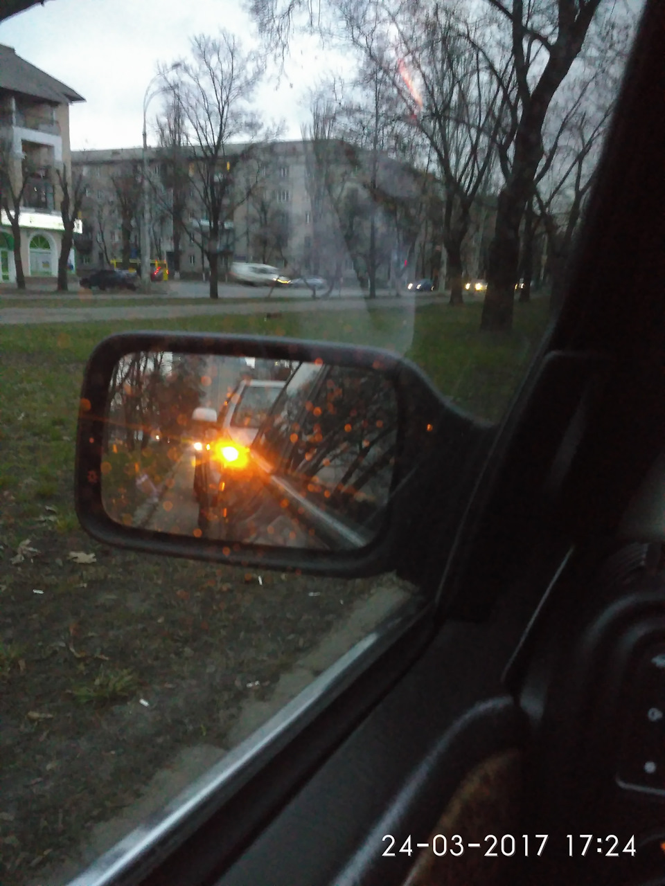 Зміна зовнішнього дзеркала. 1