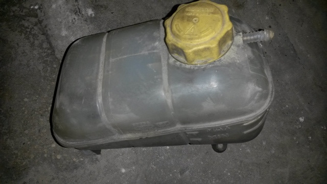 Зміна розширювального бачка. 3