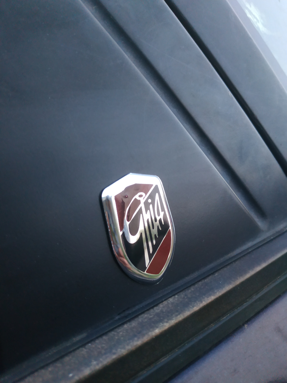 шильдики Ghia 1