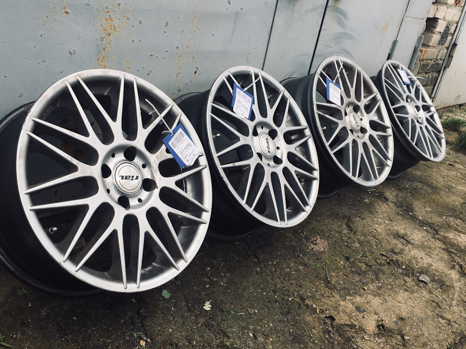 Купівля до літа, Rial Daytona R17. 3