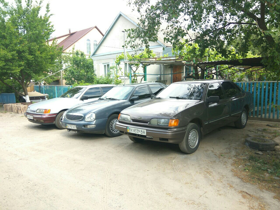 Троє з скриньки, всі різної особи))) 1