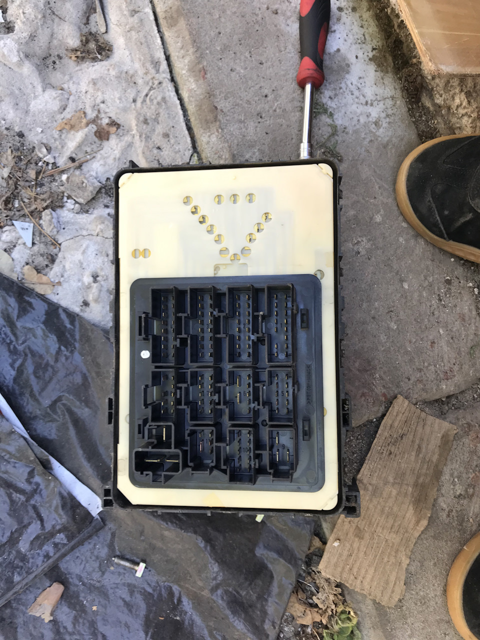 Чистка блоку запобіжників 2