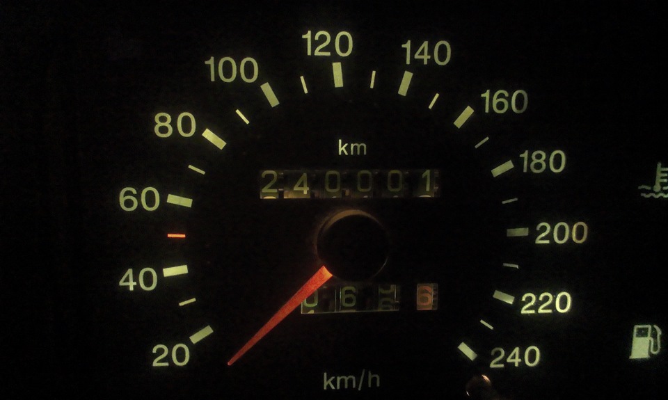 240000 км, політ нормальний. 1