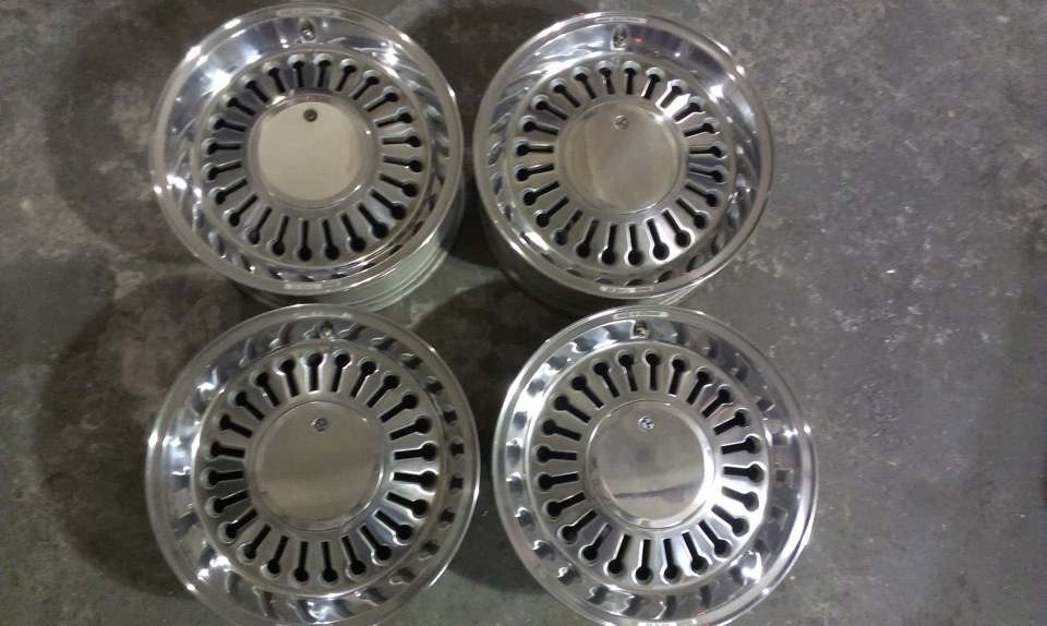 Продані! Atiwe Keyholes R16, 5x114, 7J, ET28 4