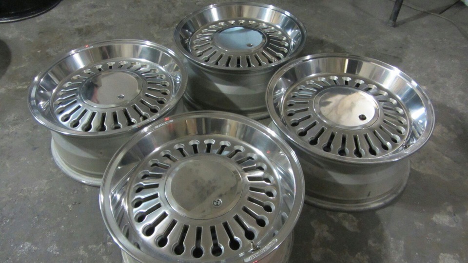Продані! Atiwe Keyholes R16, 5x114, 7J, ET28 1