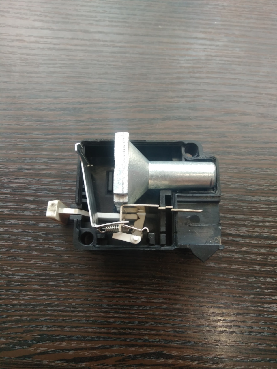 Інерційна кнопка. First inertia switch. 5