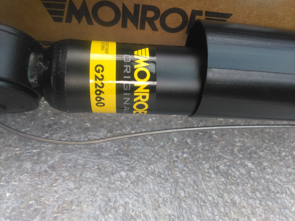 Заміна задніх амортизаторів MONROE G22660 4