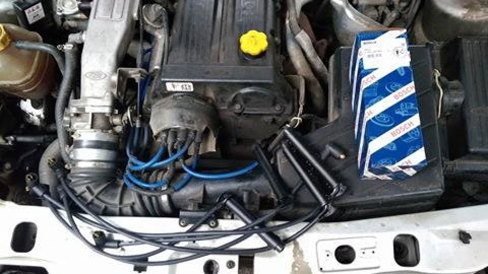 ВВ проводи DOHC 2.0, боротьба з мокрим запалюванням начебто закінчена.