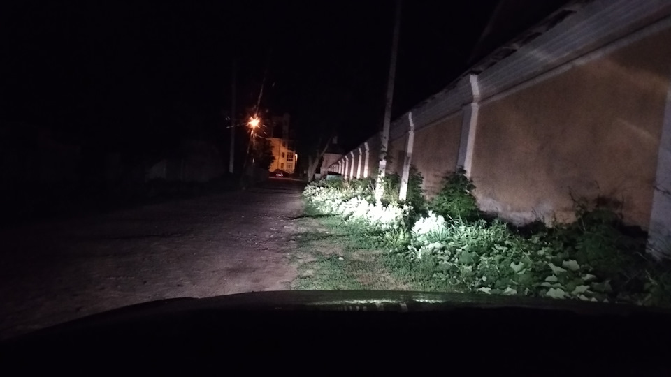 Заміна лампочок ближнього освітлення Н4 2